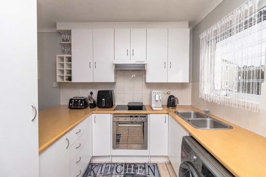 2 Bedroom Property for Sale in West Beach Western Cape